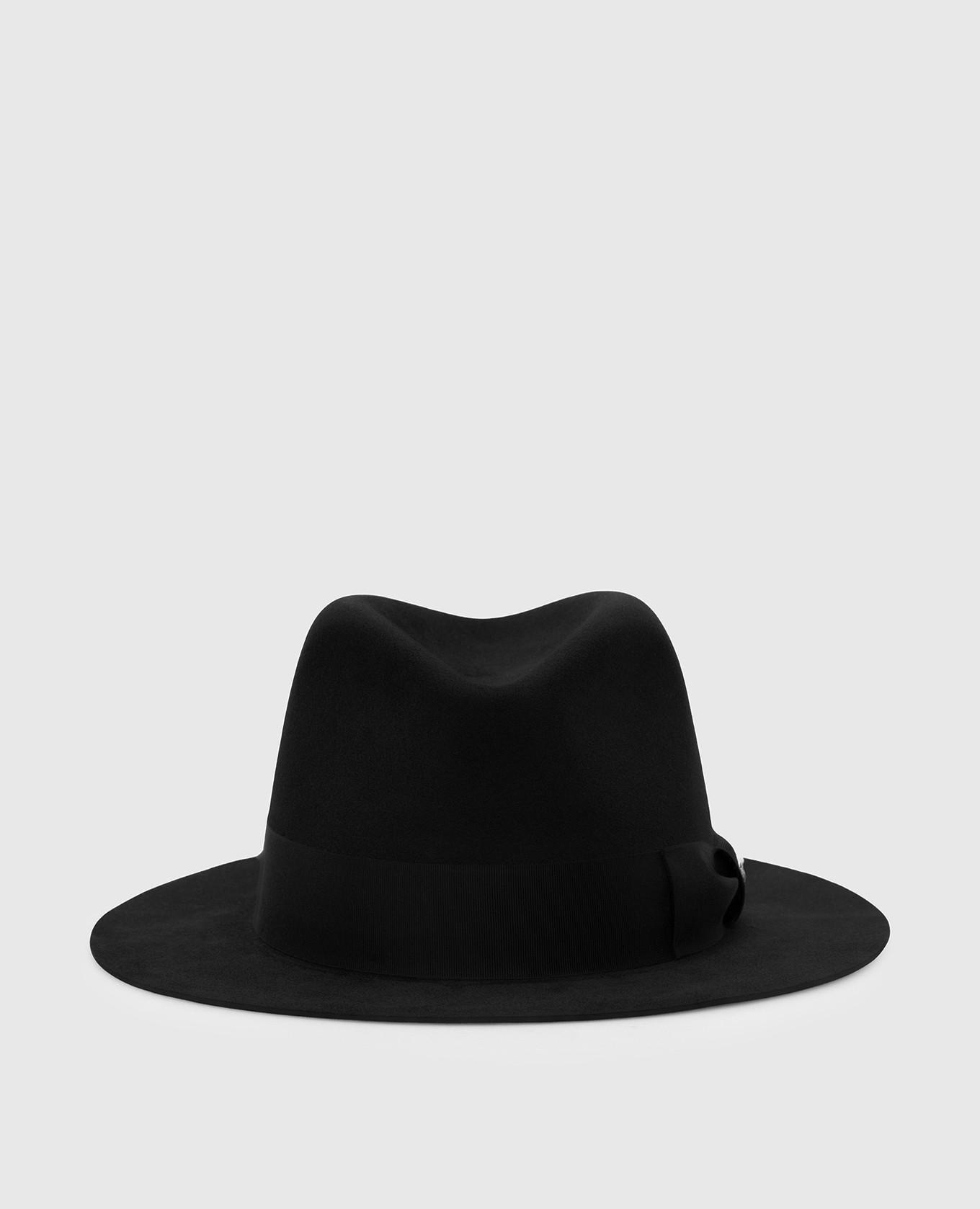 Черная шляпа из бобрового войлока