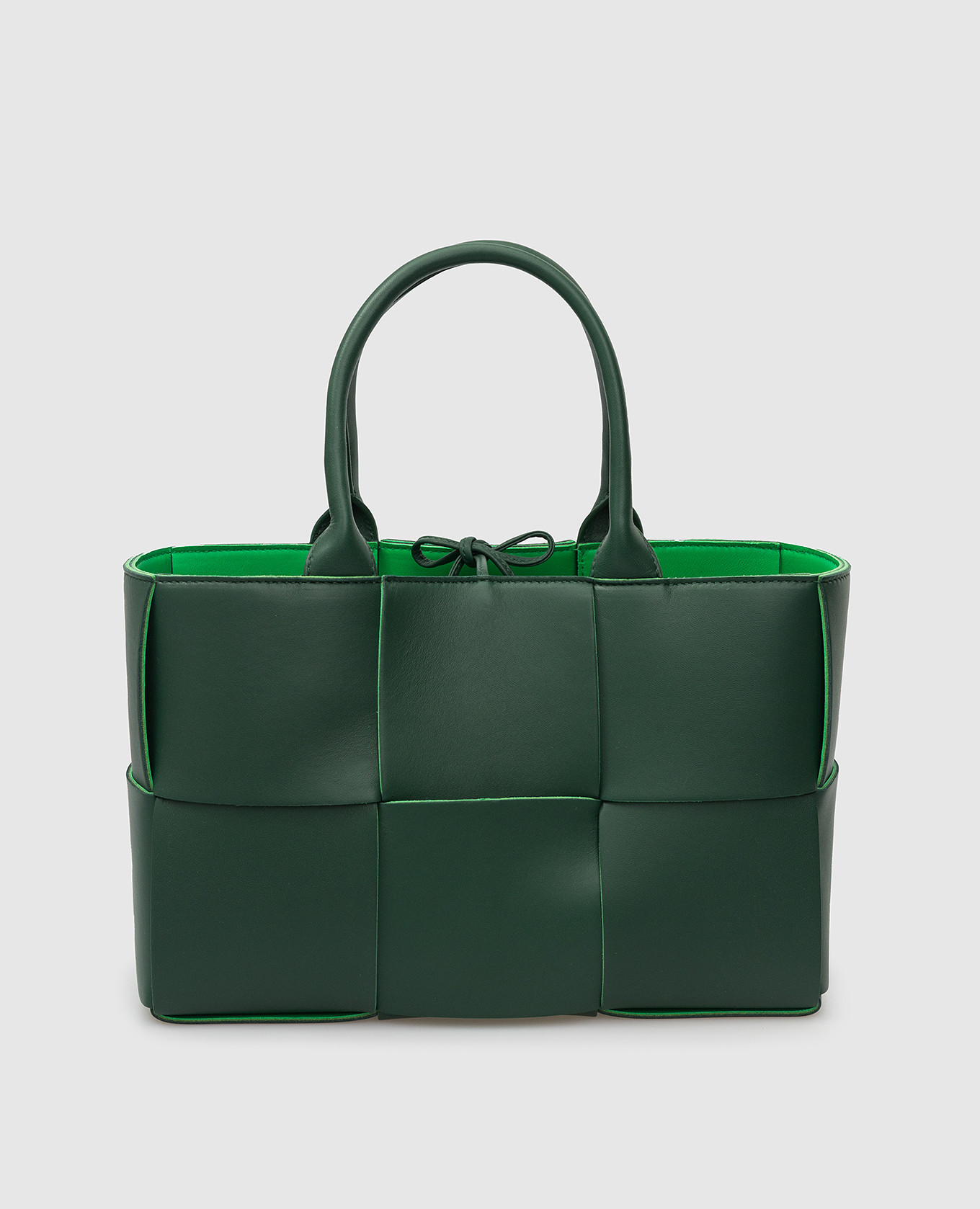 

Зеленая кожаная сумка-тоут Arco с плетением Bottega Veneta, Зеленый, Сумки
