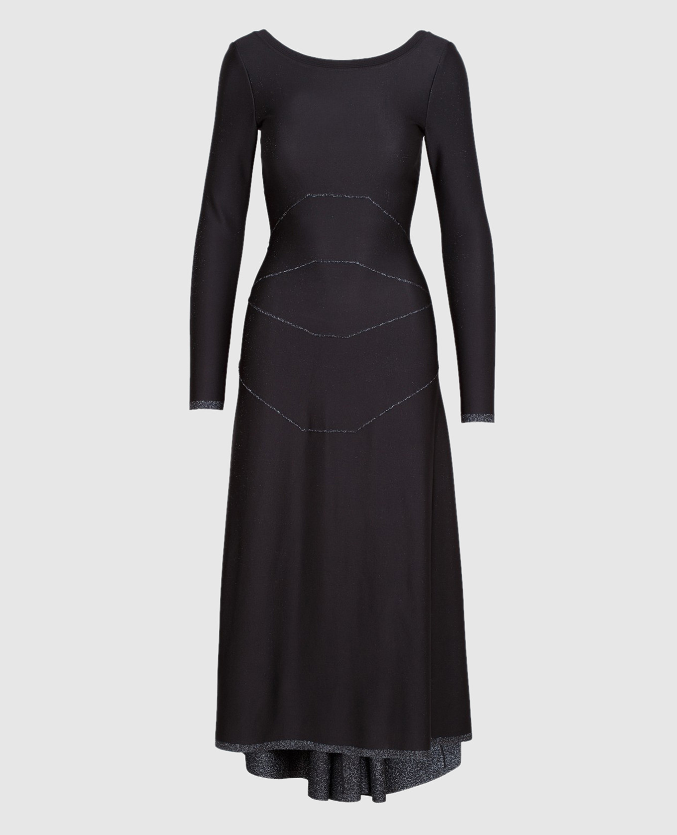 Черное платье с V-образным вырезом на спине