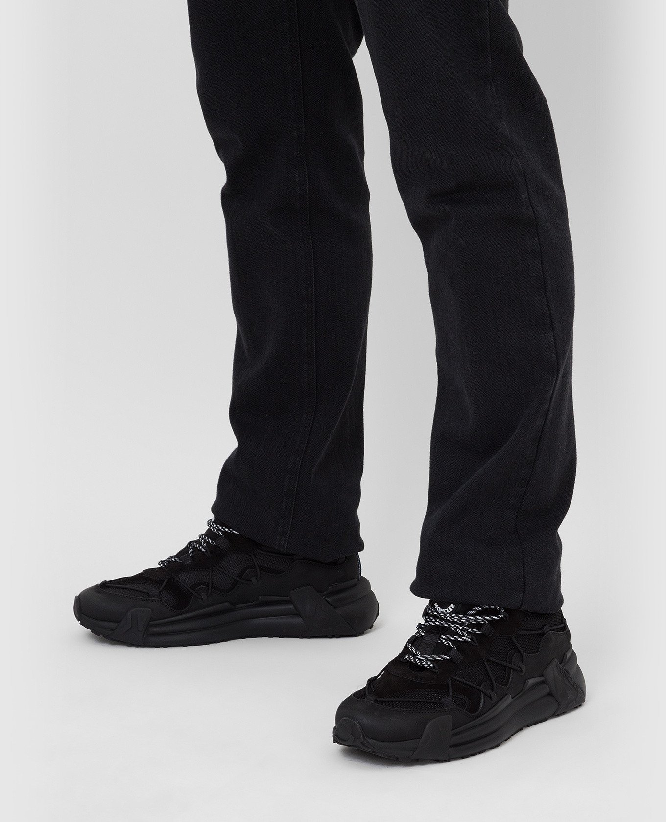 Moncler Черные кроссовки Compassor с замшевыми вставками 4M7430002SY9 изображение 2