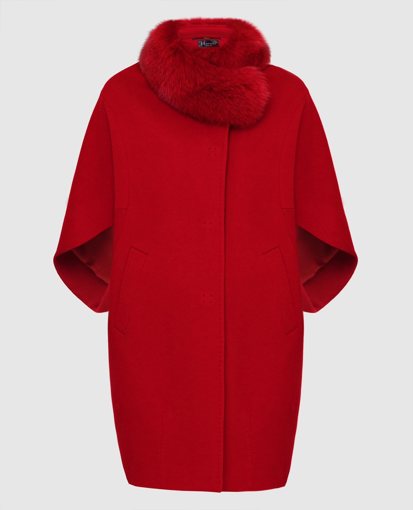 Красное пальто из шерсти