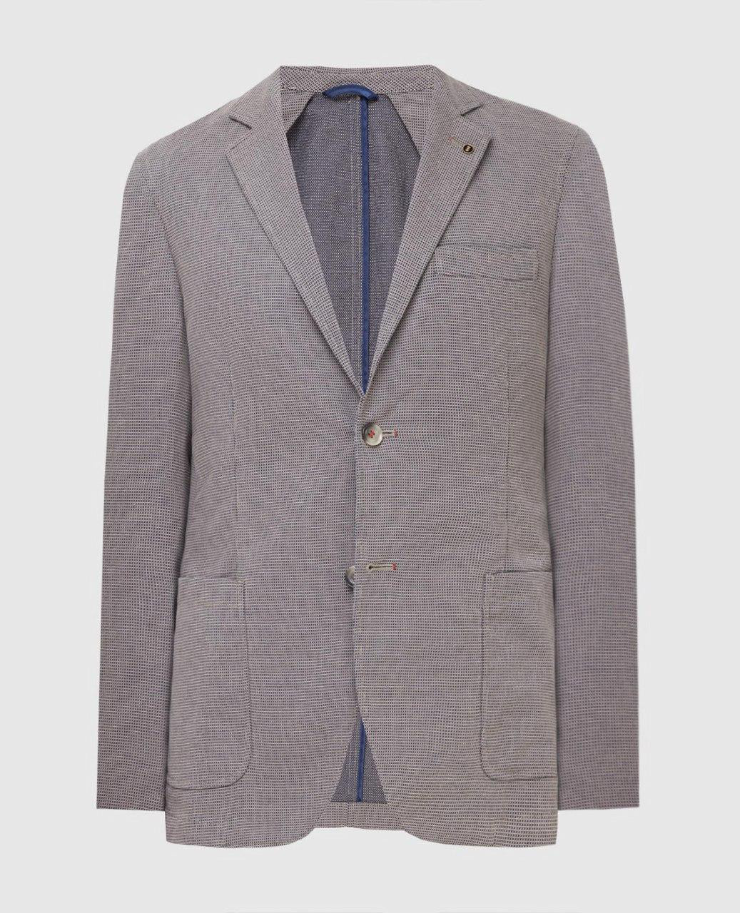 

Бежевый блейзер, Пиджаки