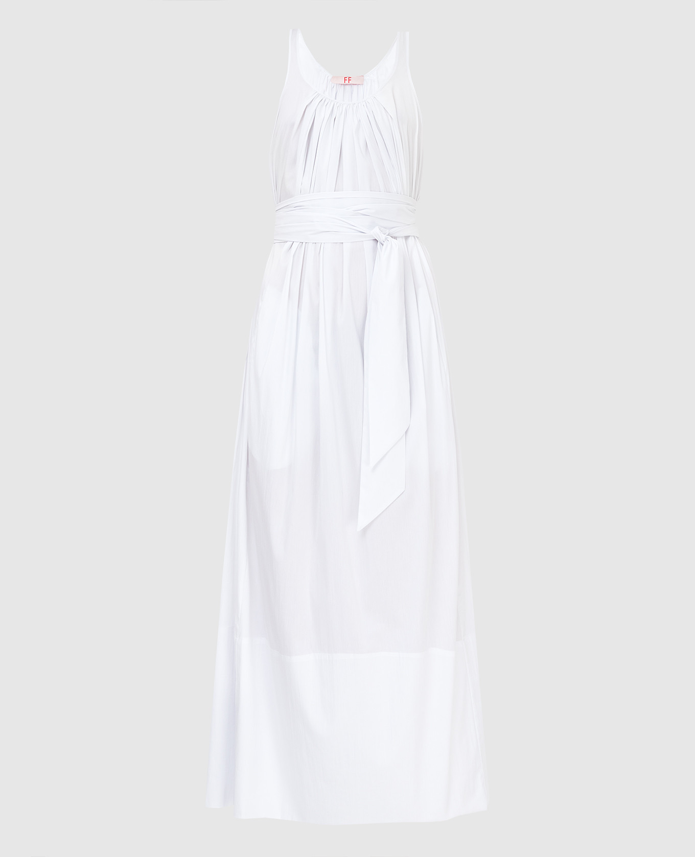 Белое платье с драпировкой
