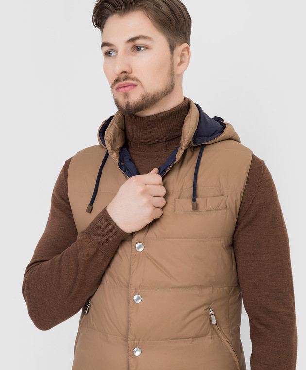 Brunello Cucinelli Светло-коричневый пуховый жилет MR4051716 изображение 5