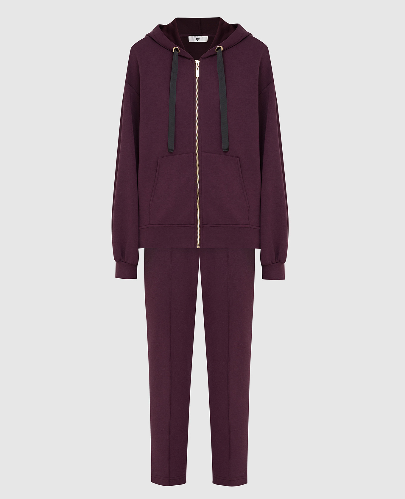 

Фиолетовый спортивный костюм, Спортивные костюмы