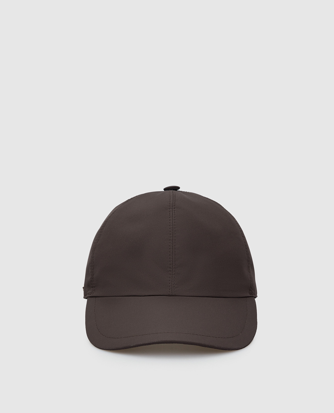 Темно-коричневая кепка с логотипом