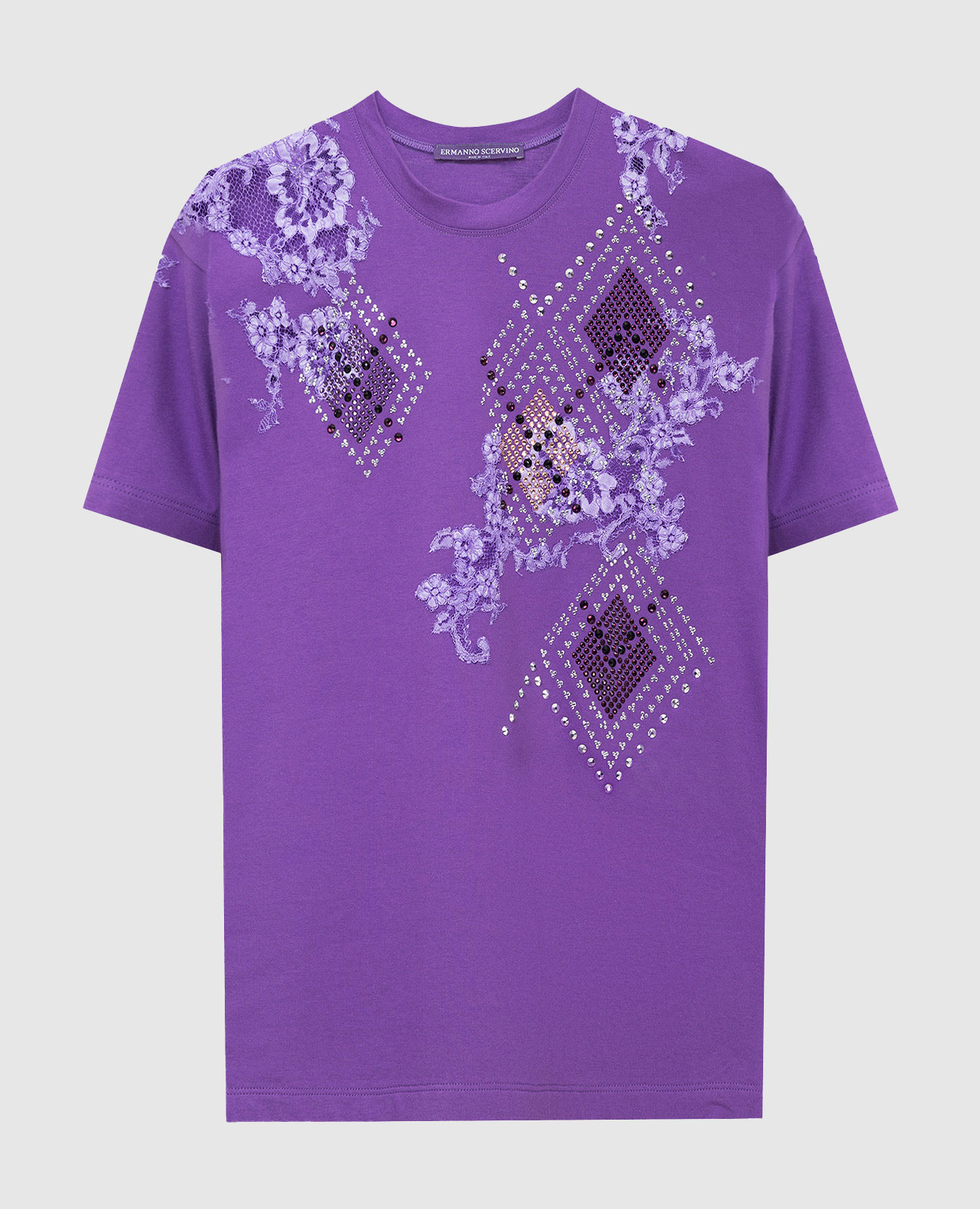 Фиолетовая футболка с кристаллами и кружевом
