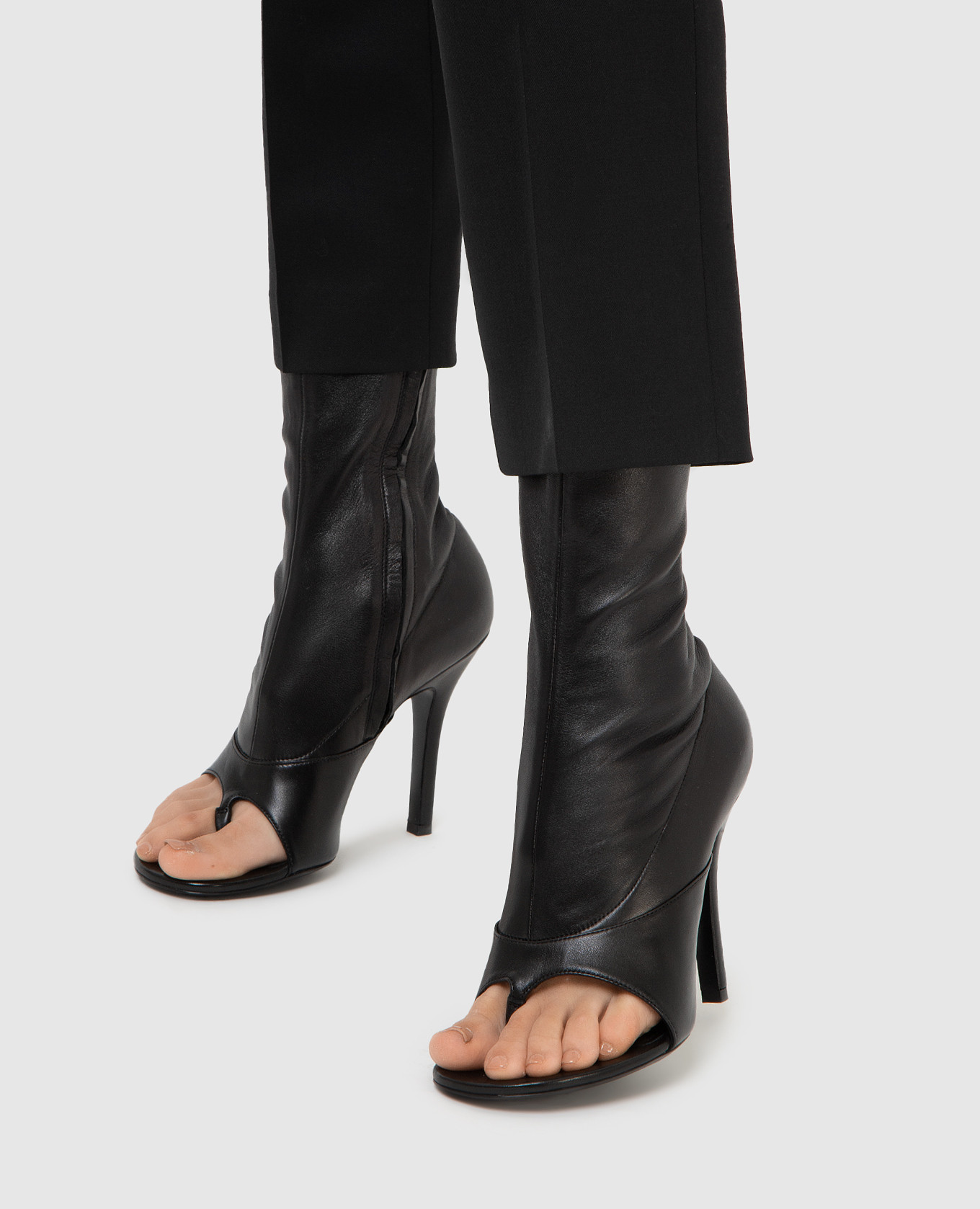 Givenchy Черные кожаные ботильоны Two Toes BE701PE13P изображение 2