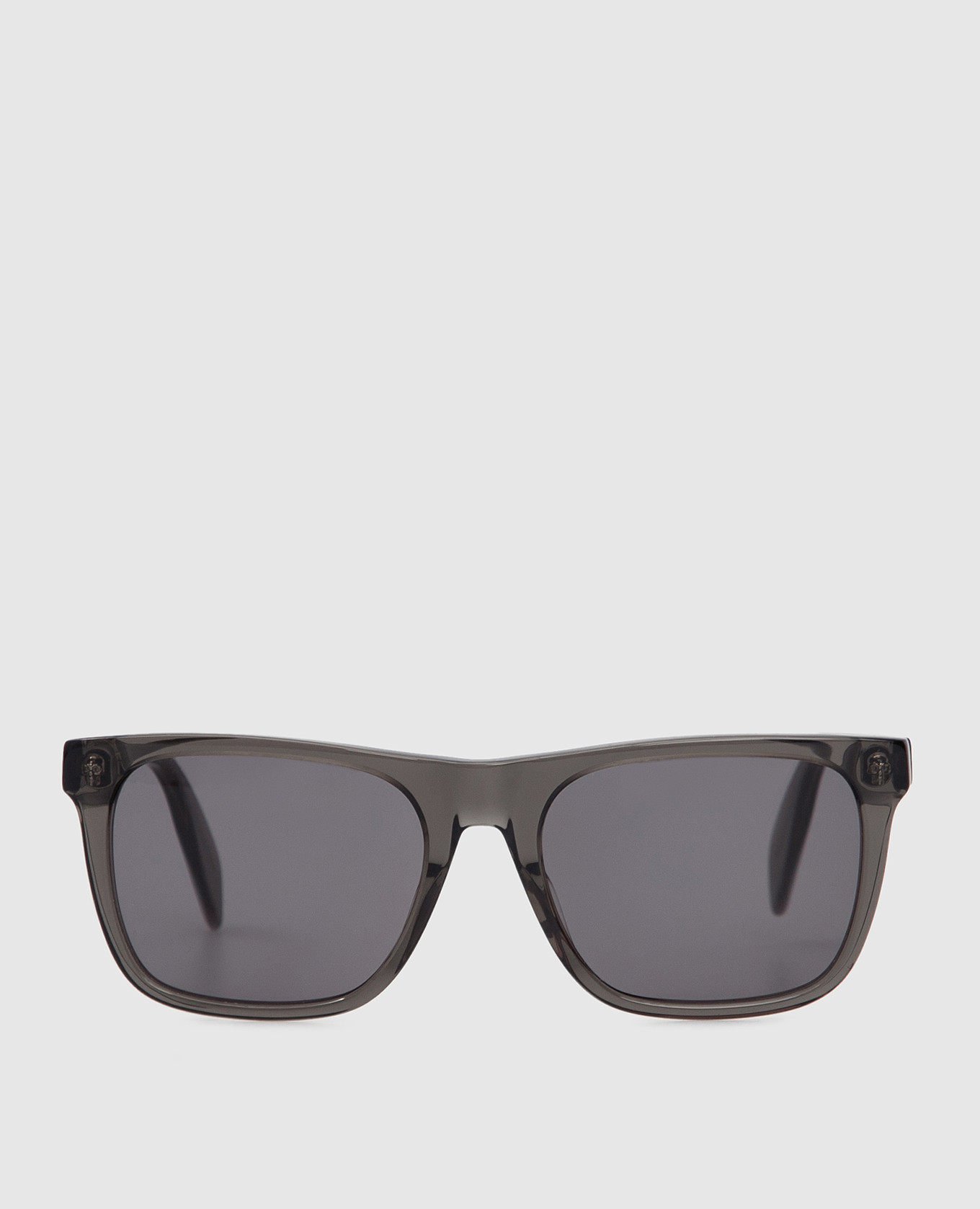 Серые солнцезащитные очки в квадратной оправе