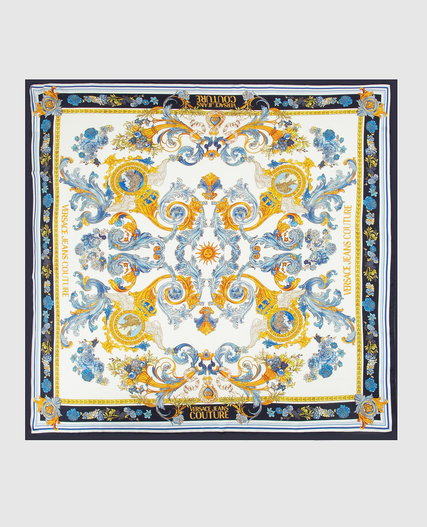 

Шелковый платок с узором Versailles Versace Jeans Couture, Белый, Шарфы