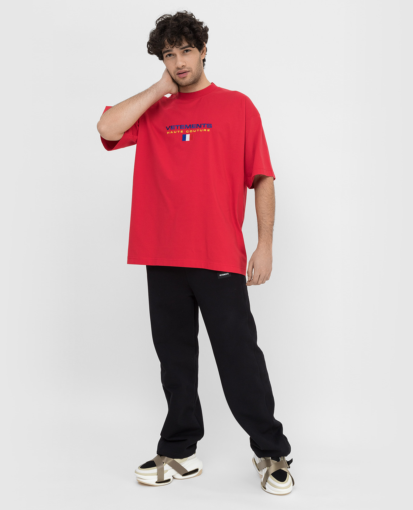 Vetements Красная футболка с вышивкой логотипа UE52TR240R изображение 2