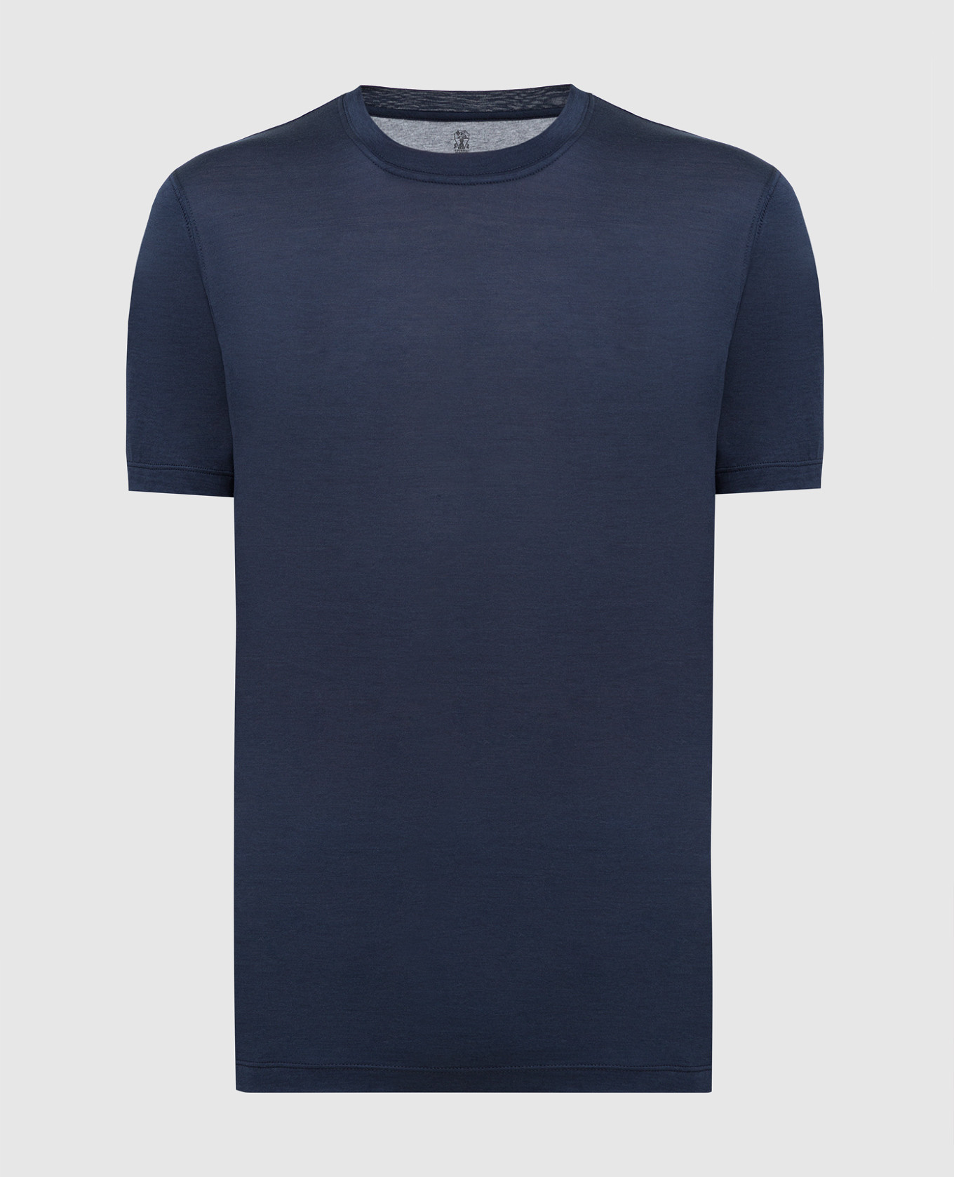 Темно-синяя футболка с коротким рукавом