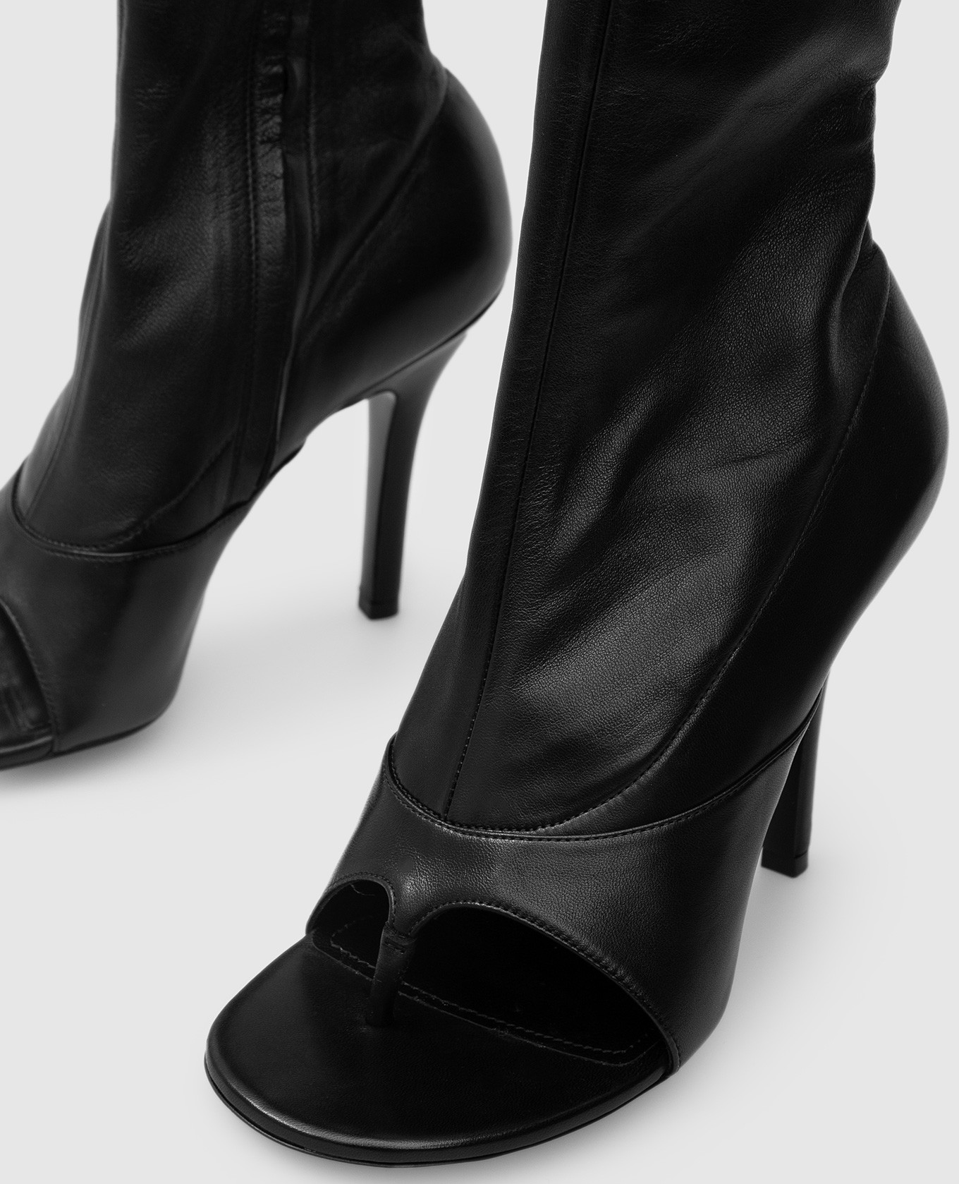 Givenchy Черные кожаные ботильоны Two Toes BE701PE13P изображение 5