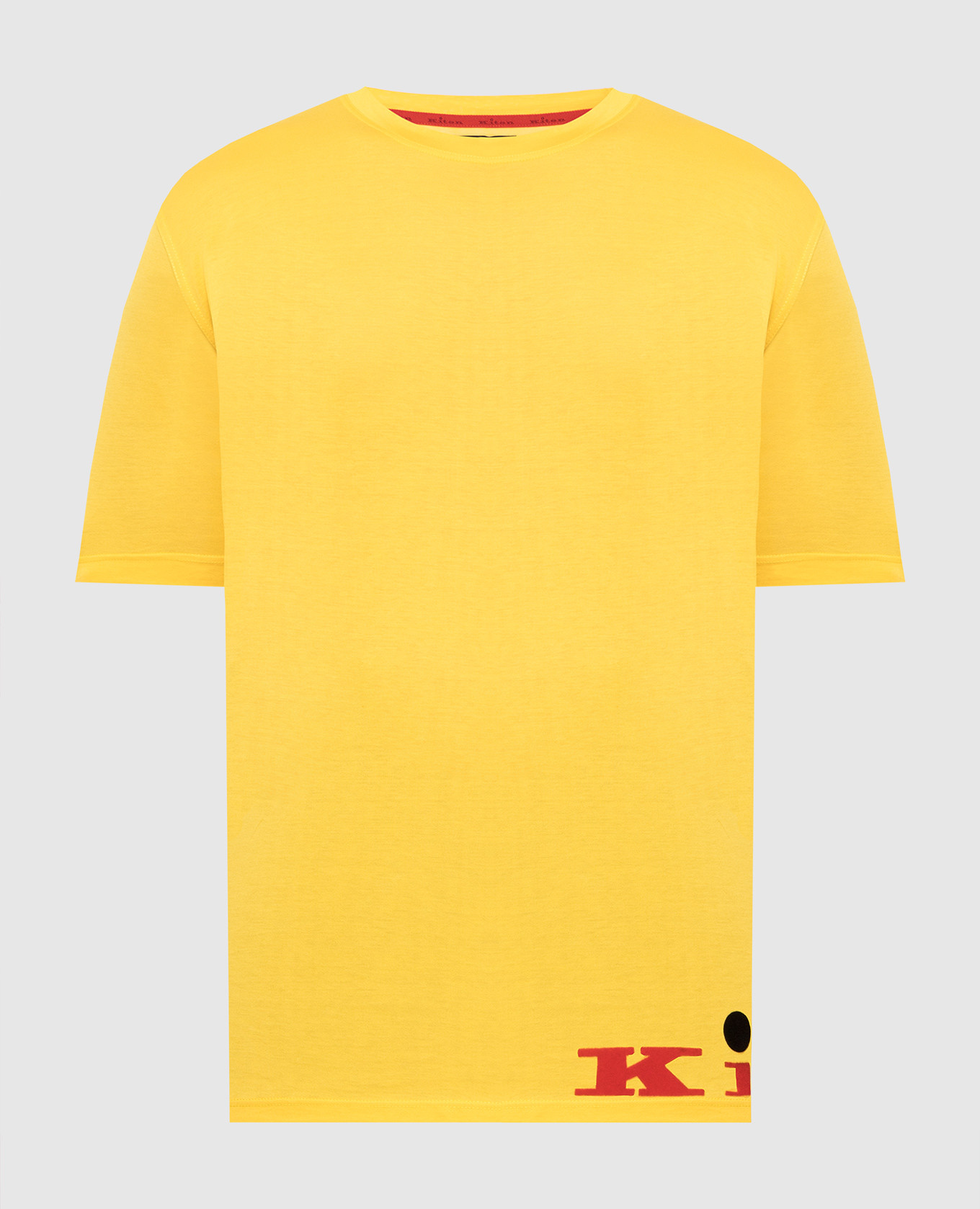 Желтая футболка с фактурным принтом логотипа
