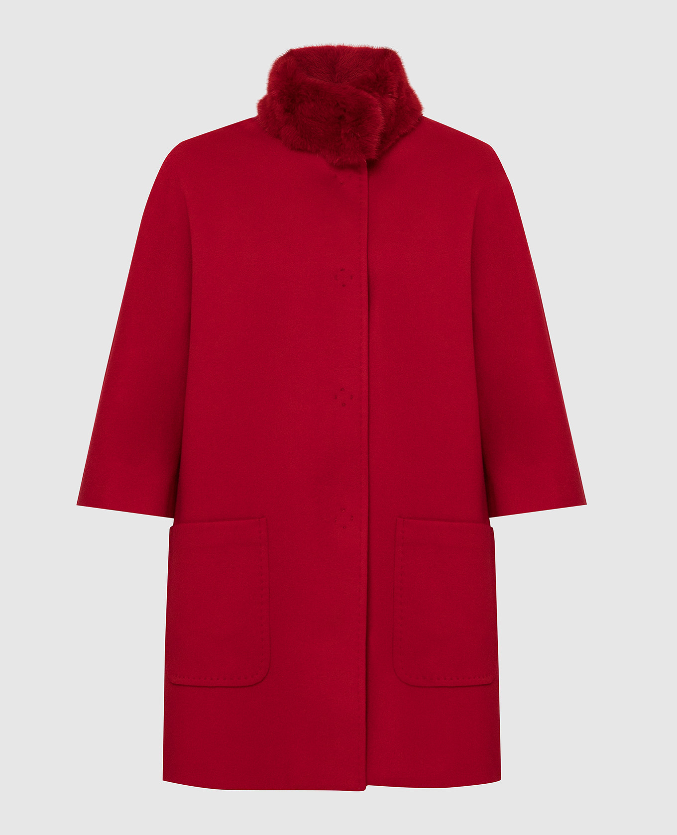 Красное пальто из шерсти с мехом норки