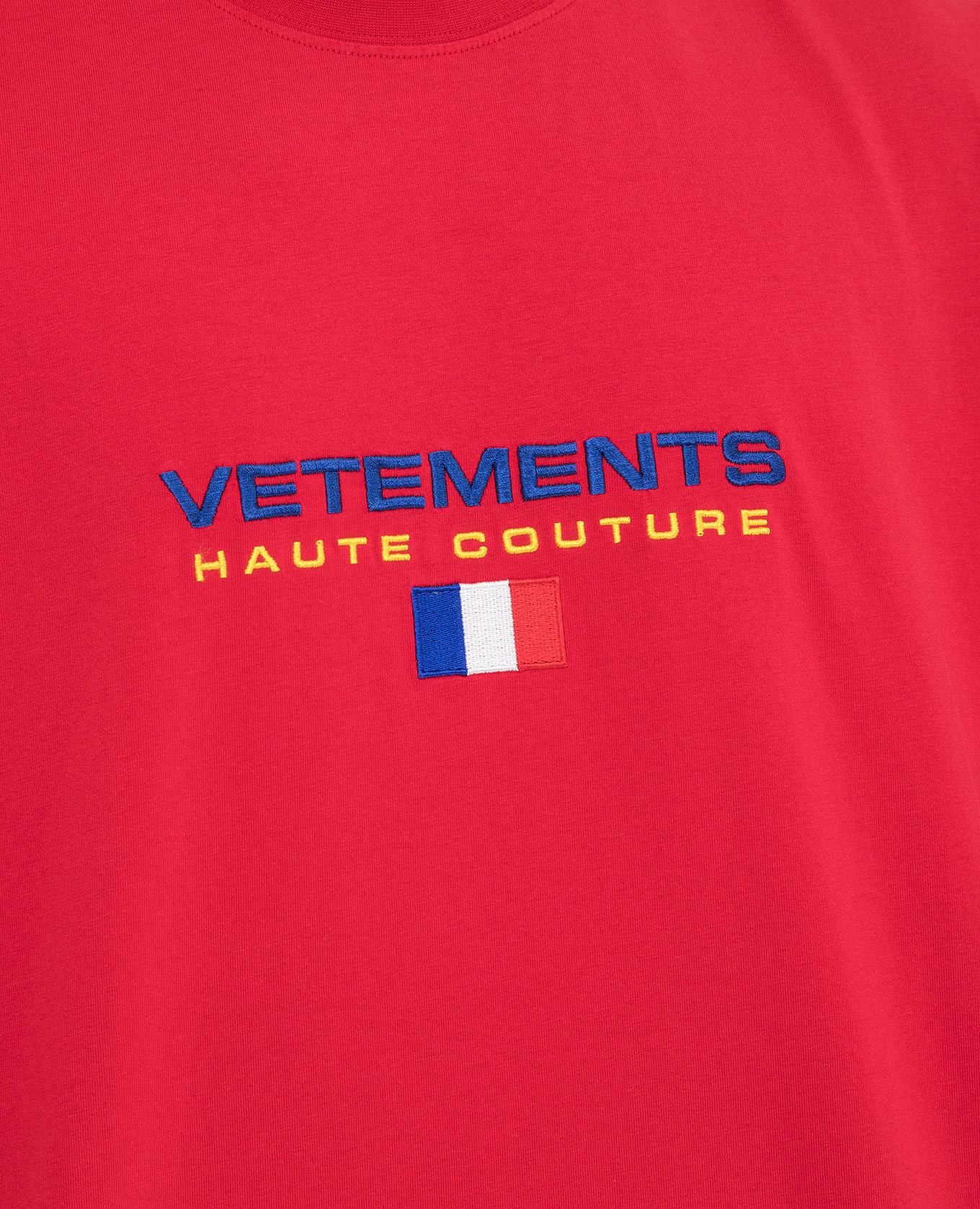 Vetements Красная футболка с вышивкой логотипа UE52TR240R изображение 5