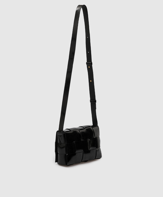Bottega Veneta Черная кожаная сумка-кроссбоди Сassette 578004V1EP3 изображение 3